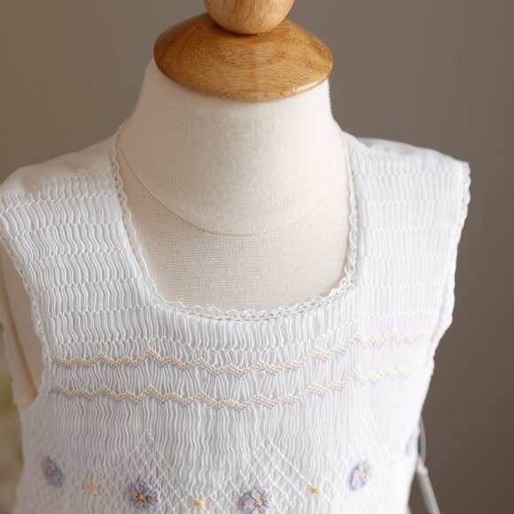 Strasburg Dress White Smocked Embroidery Cotton Size 5 Spring Portrait Vacation - Picture 2 of 7